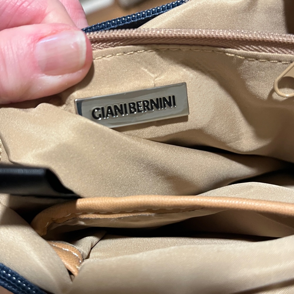 Giani Bernini Navy &Tan Crossbody Bag, EUC, man made material, clean, 9 x 8.5” - Picture 11 of 15